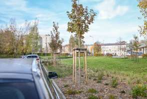 DOPOSAŻENIE PROMENADY ŚRÓDMIEJSKIEJ - info na www.czestochowa.pl 2