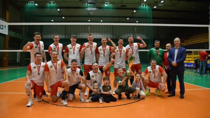 W piątek, 17 października 2025 r. rozpocznie się kolejny sezon rozgrywek Amatorskiej Ligi Siatkówki, których organizatorem jest Miejski Ośrodek Sportu i Rekreacji w Częstochowie. O mistrzostwo walczyć będzie osiem zespołów, a są to: 1