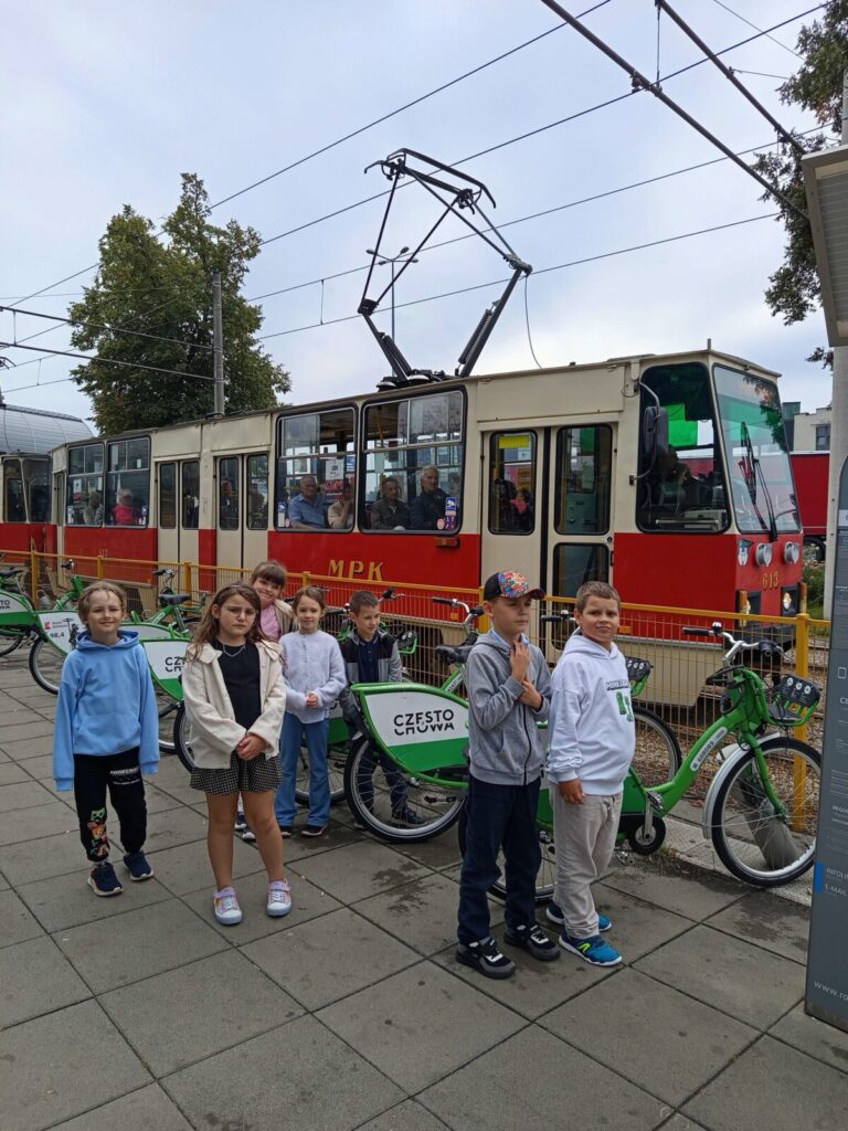 Ekologiczne ABC. Europejski Tydzień Mobilności 2025 w częstochowskich placówkach oświatowych [fotorelacja] 37