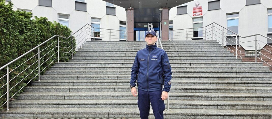 Znają tego policjanta częstochowscy czytelnicy. Aspirant Kamil Sowiński razem z innymi świadkami udzielił pomocy poszkodowanej w zdarzeniu drogowym…