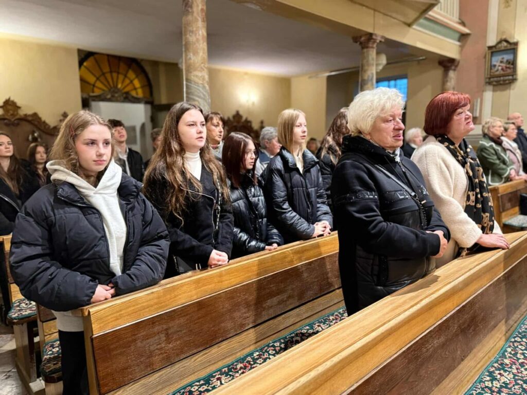Uroczystości.Odsłonięcie pomnika i Jubileusz ZS w Żarkach. 12
