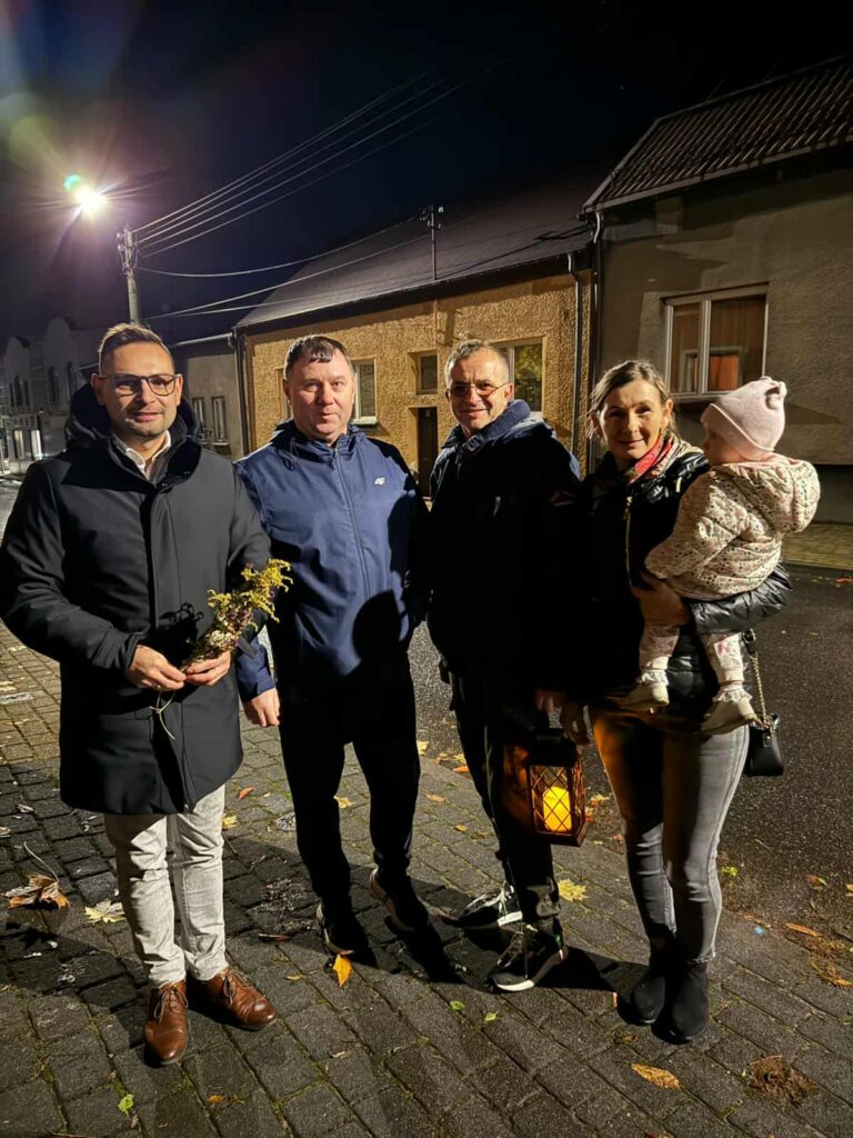 Latarnik i Zielarka na Szlaku Tradycji w Żarkach. 14