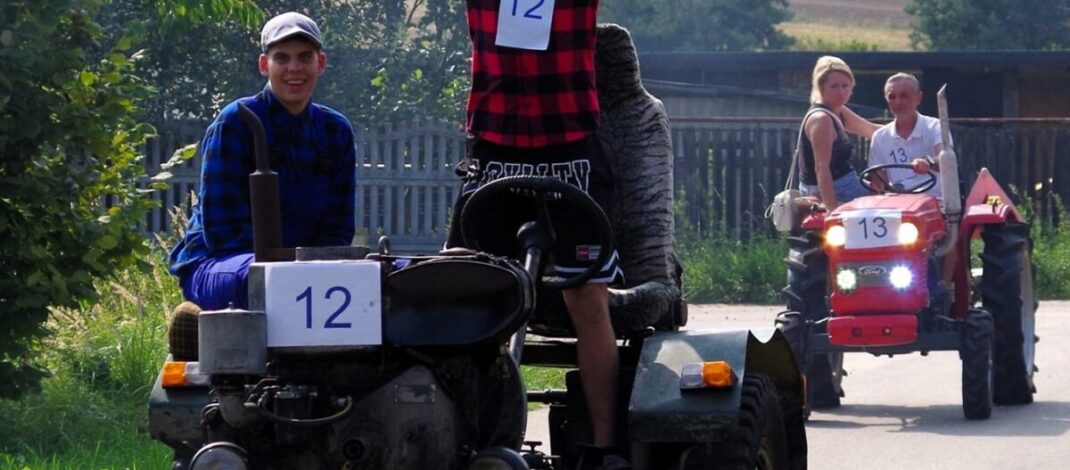 Zlot Ciągników i Samoróbek z Jaroszowa z nagrodą za Najleprze Przedsięwzięcie Odnowy Wsi!