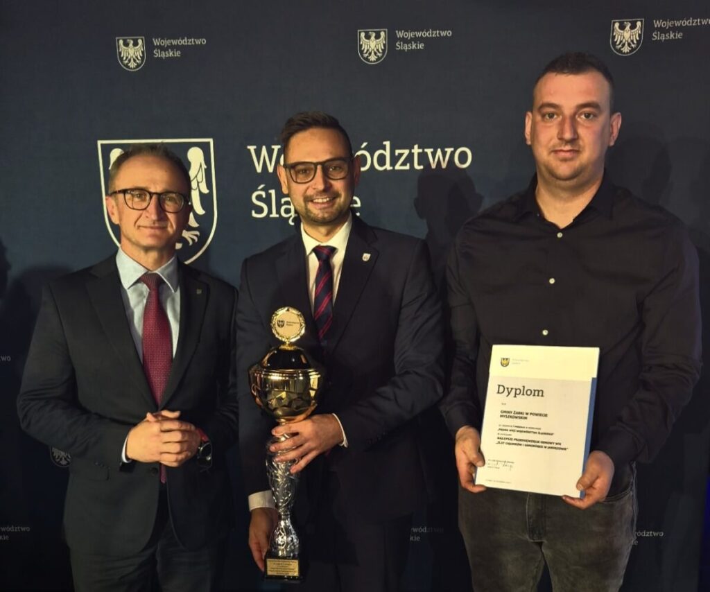 Zlot Ciągników i Samoróbek z Jaroszowa z nagrodą za Najleprze Przedsięwzięcie Odnowy Wsi! 7