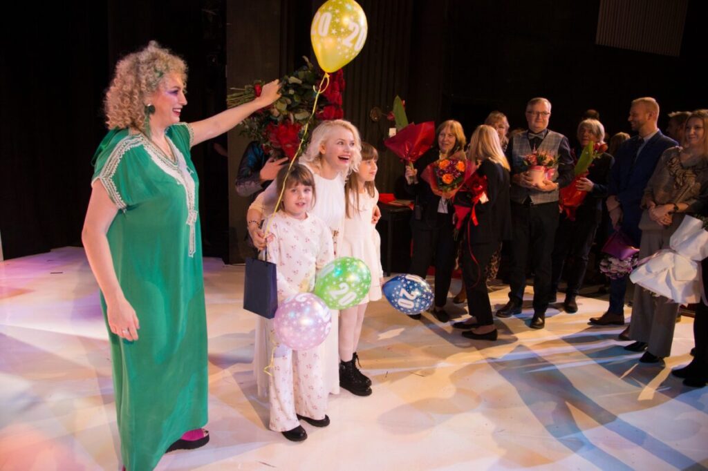 Aktorka Sylwia Oksiuta-Warmus uczciła 20-lecie pracy artystycznej [ZDJĘCIA] 7