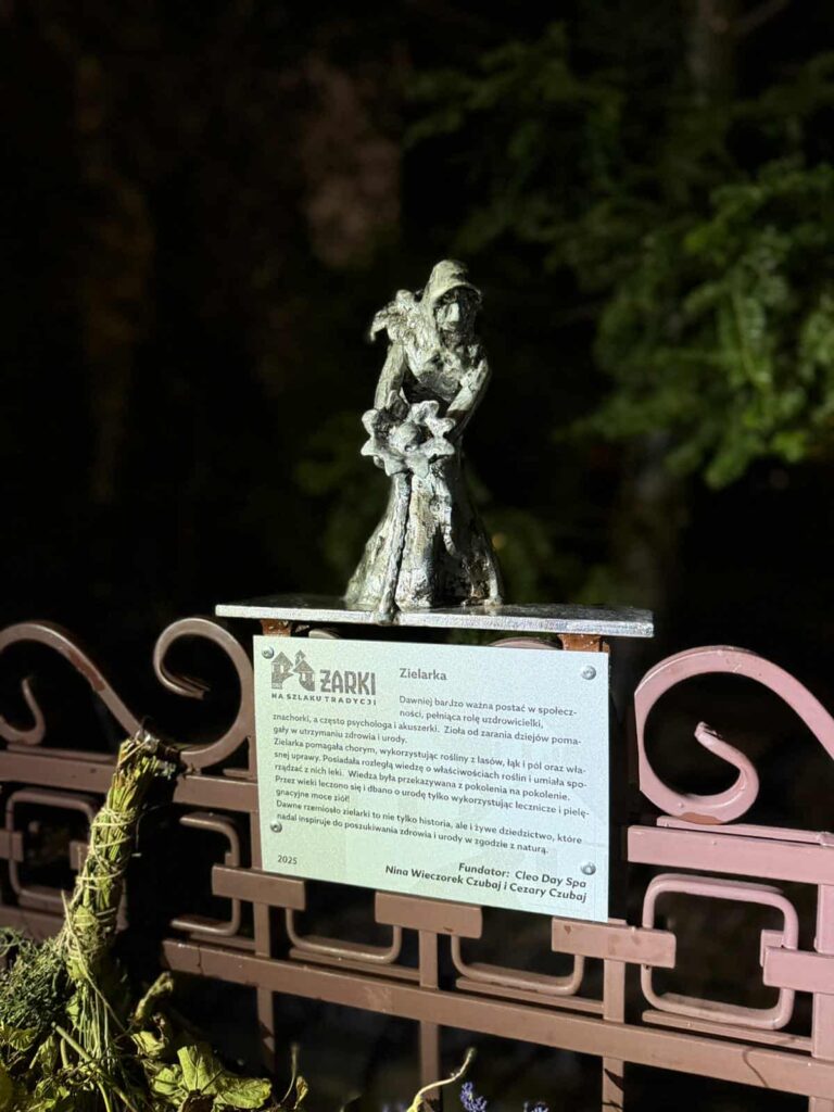 Latarnik i Zielarka na Szlaku Tradycji w Żarkach. 8
