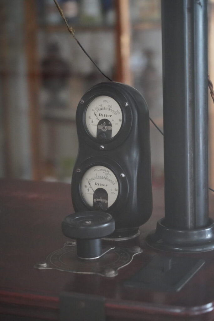 Ta kolekcja zaczęła się od zabytkowej tablicy… Rozmowa z Piotrem Kuźnikiem 5