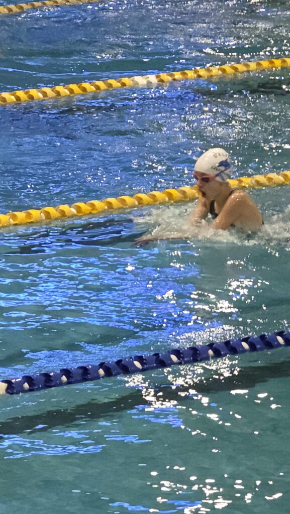 Zawodniczka UKS Delfinek z podwójnym „brązem” Mistrzostw Śląska 13