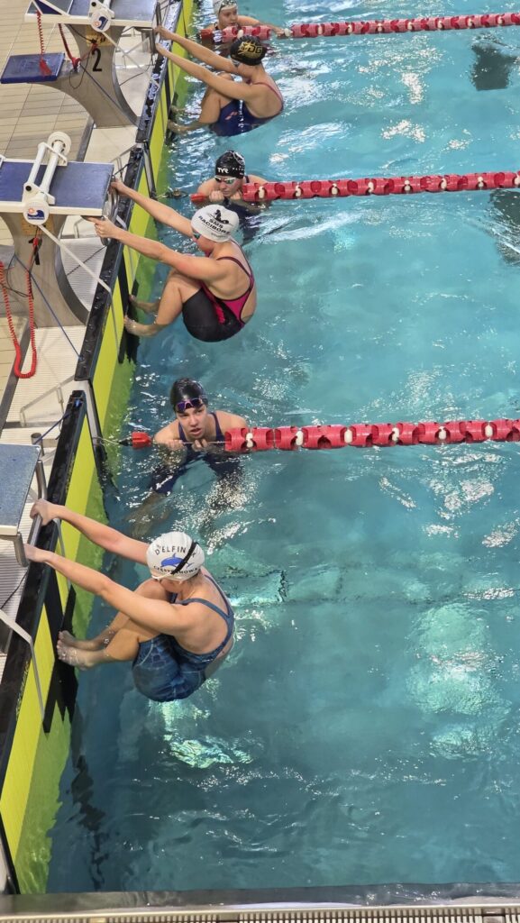 Zawodniczka UKS Delfinek z podwójnym „brązem” Mistrzostw Śląska 10