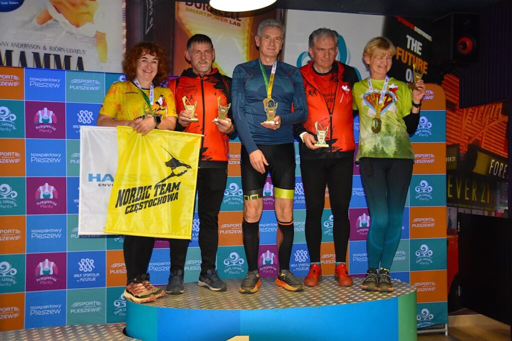 Zawodnicy Nordic Team Częstochowa drużynowymi wicemistrzami Polskiej Ligi Nordic Walking 2025 3