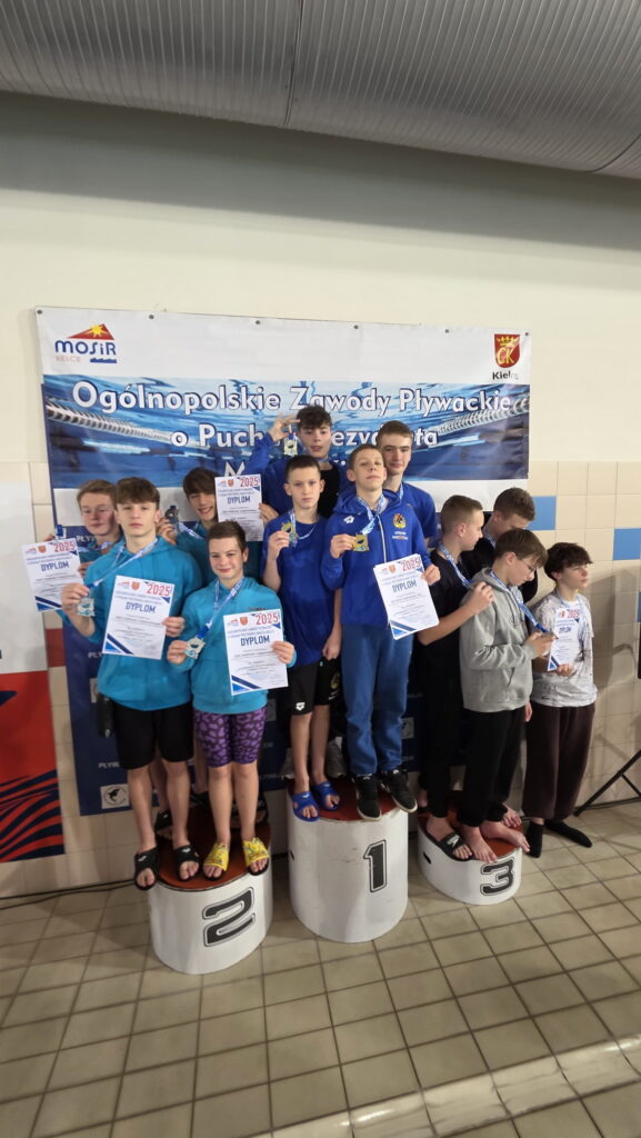 Zawodnicy UKS Delfinek wywalczyli w Kielcach 22 medale [fotorelacja] 40