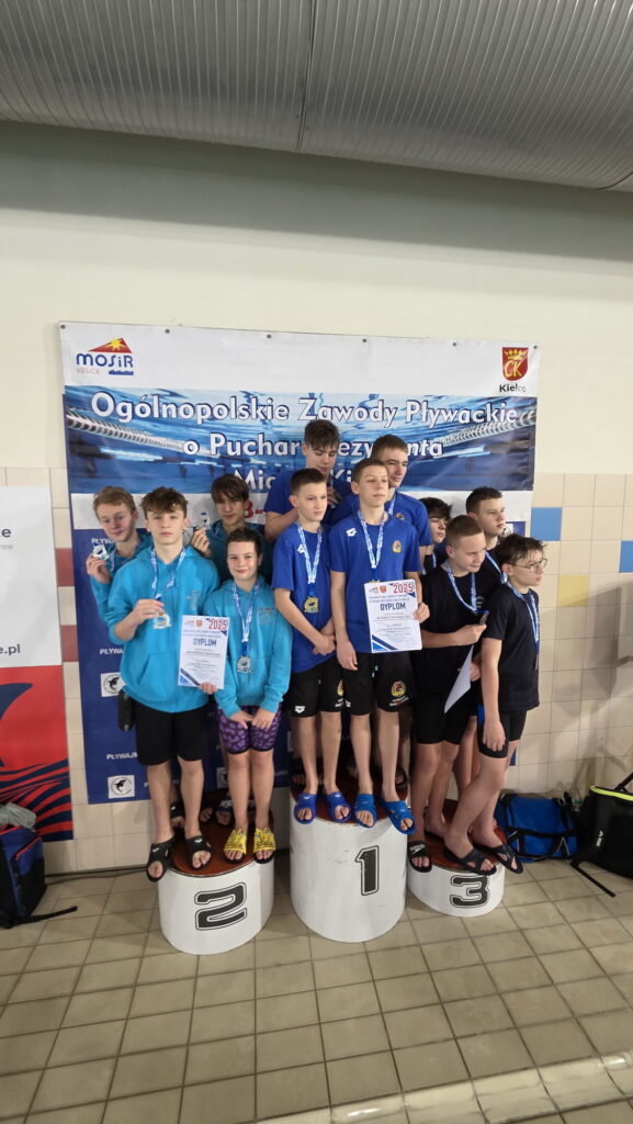 Zawodnicy UKS Delfinek wywalczyli w Kielcach 22 medale [fotorelacja] 43