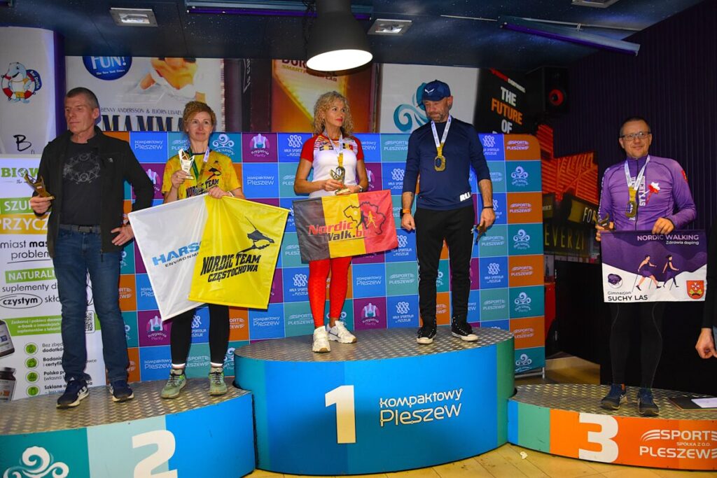 Zawodnicy Nordic Team Częstochowa drużynowymi wicemistrzami Polskiej Ligi Nordic Walking 2025 4