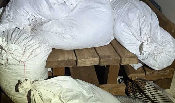 Częstochowscy policjanci przejęli 120 kg tytoniu i 6 tysięcy papierosów bez akcyzy 1