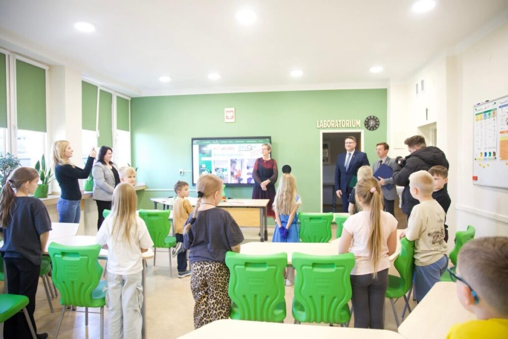 Ekologiczne ABC. Zielona Pracownia w Zespole Szkolno-Przedszkolnym w Rudnikach już otwarta [fotorelacja] 10