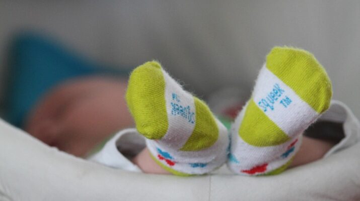 Pijany 45-letni ojciec "opiekował" się czteromiesięczną córką. Zatrzymała go częstochowska policja 1