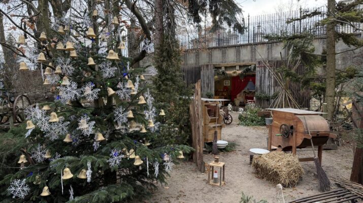 Przyozdobiona świątecznie Jasna Góra 2