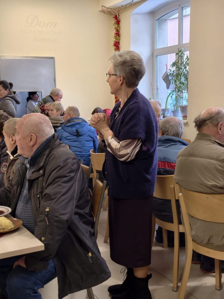 Świątecznie w Fundacji Chrześcijańskiej "Adullam". Zorganizowano tam Wigilię na 350 osób 4