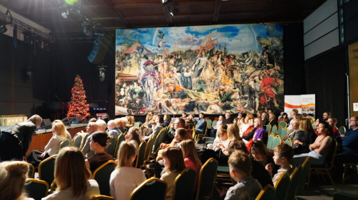 „FAKT czy FEJK – młodzi w akcji medialnej". Gala podsumowująca projekt Fundacji Przylądek Kreatywności [ZDJĘCIA] 1