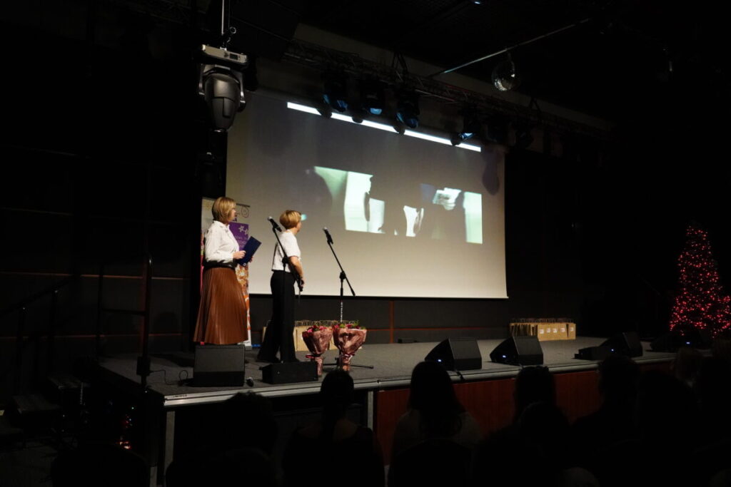 „FAKT czy FEJK – młodzi w akcji medialnej". Gala podsumowująca projekt Fundacji Przylądek Kreatywności [ZDJĘCIA] 33