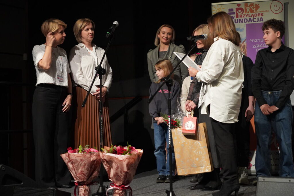 „FAKT czy FEJK – młodzi w akcji medialnej". Gala podsumowująca projekt Fundacji Przylądek Kreatywności [ZDJĘCIA] 24