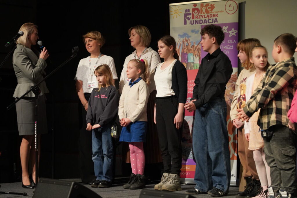 „FAKT czy FEJK – młodzi w akcji medialnej". Gala podsumowująca projekt Fundacji Przylądek Kreatywności [ZDJĘCIA] 18