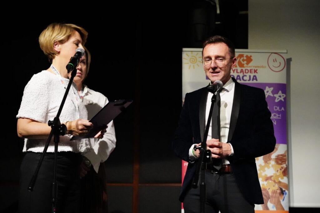 „FAKT czy FEJK – młodzi w akcji medialnej". Gala podsumowująca projekt Fundacji Przylądek Kreatywności [ZDJĘCIA] 14