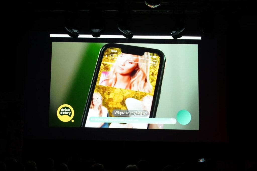 „FAKT czy FEJK – młodzi w akcji medialnej". Gala podsumowująca projekt Fundacji Przylądek Kreatywności [ZDJĘCIA] 11