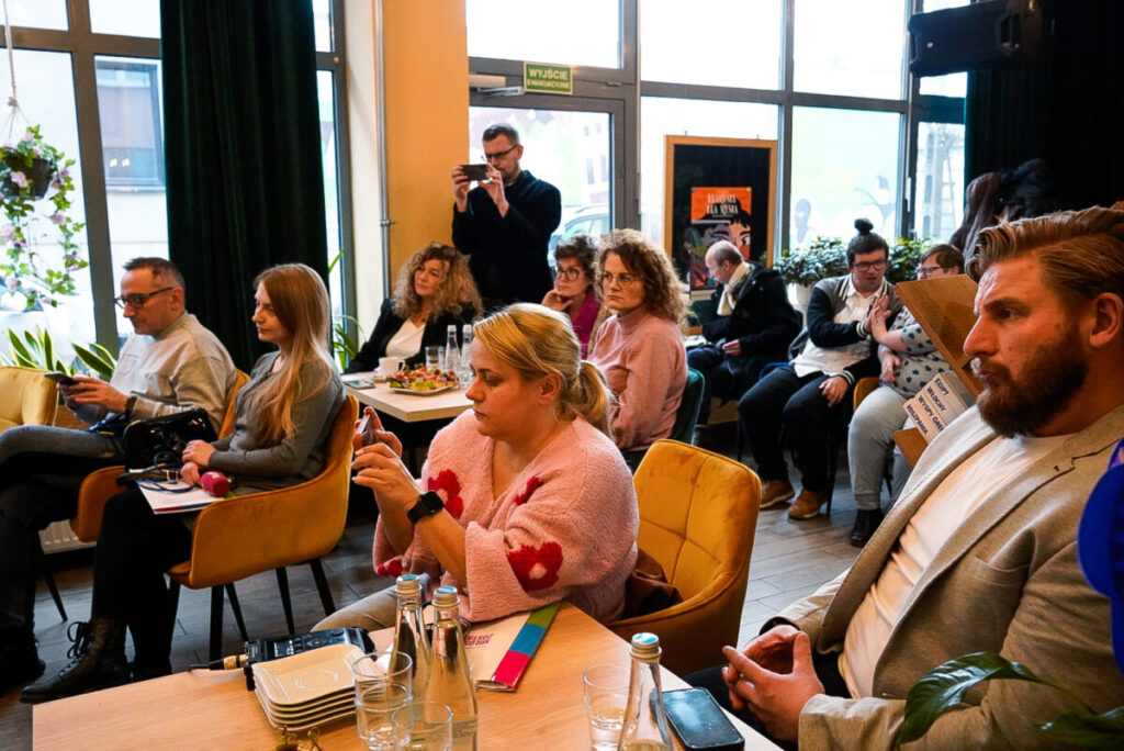 „Niepełni? Pełni możliwości! Lokalne inicjatywy dla wsparcia i integracji”. To nowy projekt Fundacji Oczami Brata wart niemal 1,5 mln zł 5