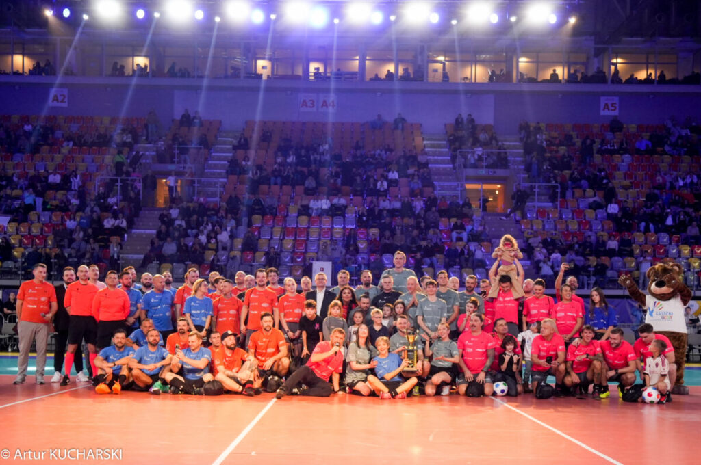 VII edycja ,,Świątecznego grania z Kubą” za nami. Były gwiazdy, świetna zabawa i pełna hala! [RELACJA] 5