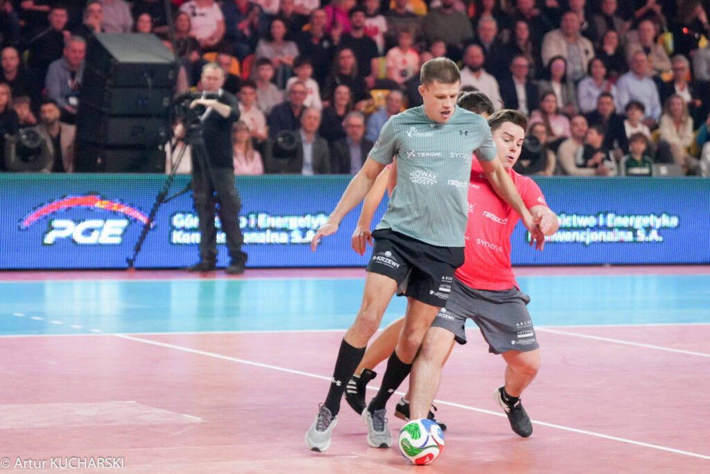 VII edycja ,,Świątecznego grania z Kubą” za nami. Były gwiazdy, świetna zabawa i pełna hala! [RELACJA] 12