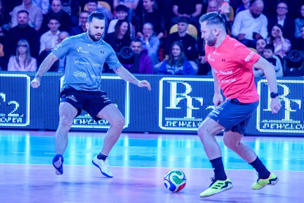 VII edycja ,,Świątecznego grania z Kubą” za nami. Były gwiazdy, świetna zabawa i pełna hala! [RELACJA] 17