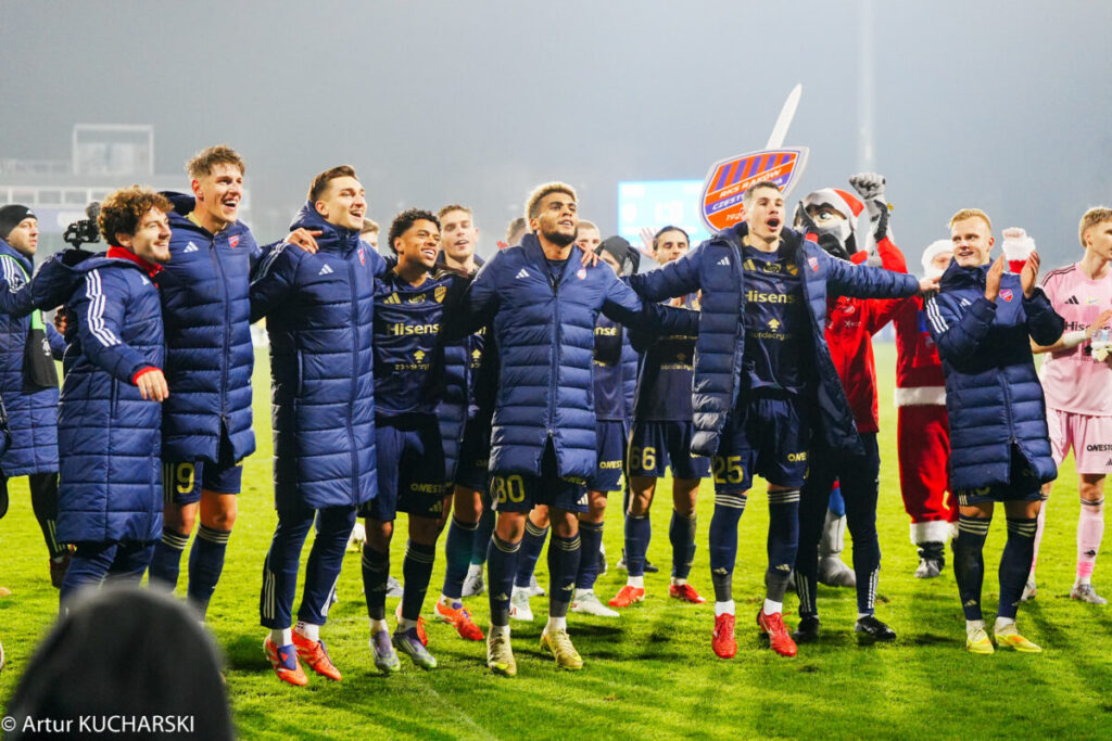 Raków może spędzić przerwę zimową w fotelu lidera! 3