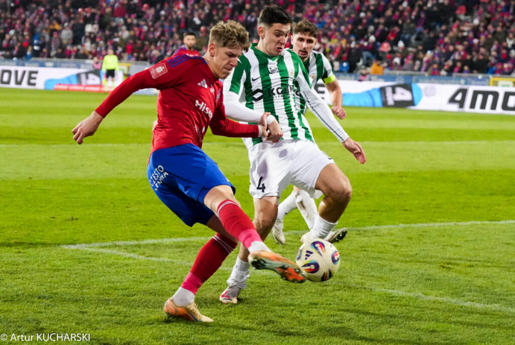 Raków nie będzie liderem PKO BP Ekstraklasy w przerwie zimowej, bo przegrał z Zagłębiem Lubin... 3