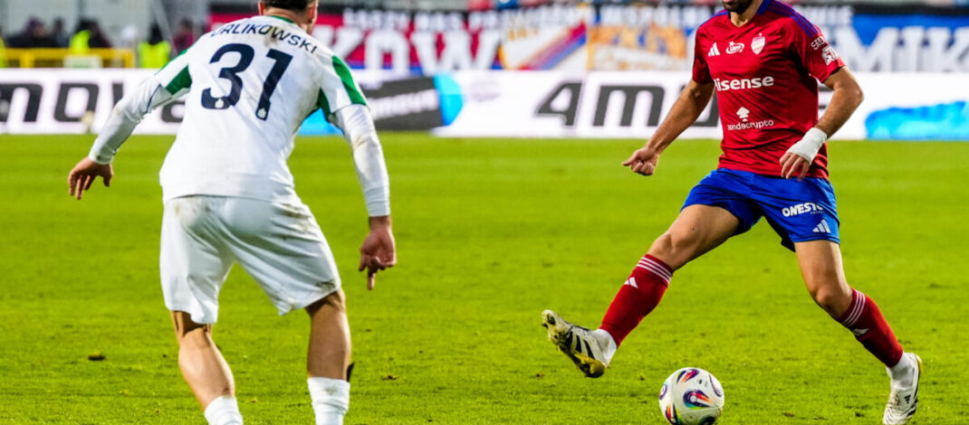 Raków kończy na Cyprze fazę ligową Ligi Konferencji UEFA i walczy o 1. miejsce!