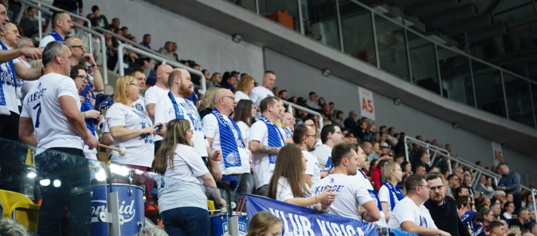 Siatkarze Steam Hemarpol Politechnika 3 stycznia 2026 grają kolejny mecz w PL. Kibice wejdą bezpłatnie, ale…