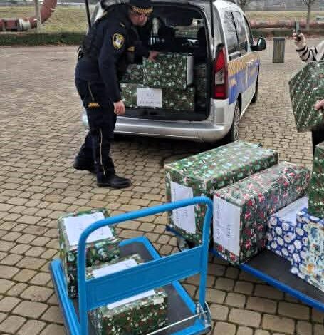 Częstochowscy strażnicy miejscy pomagali „Szlachetnej Paczce” i rozwozili prezenty