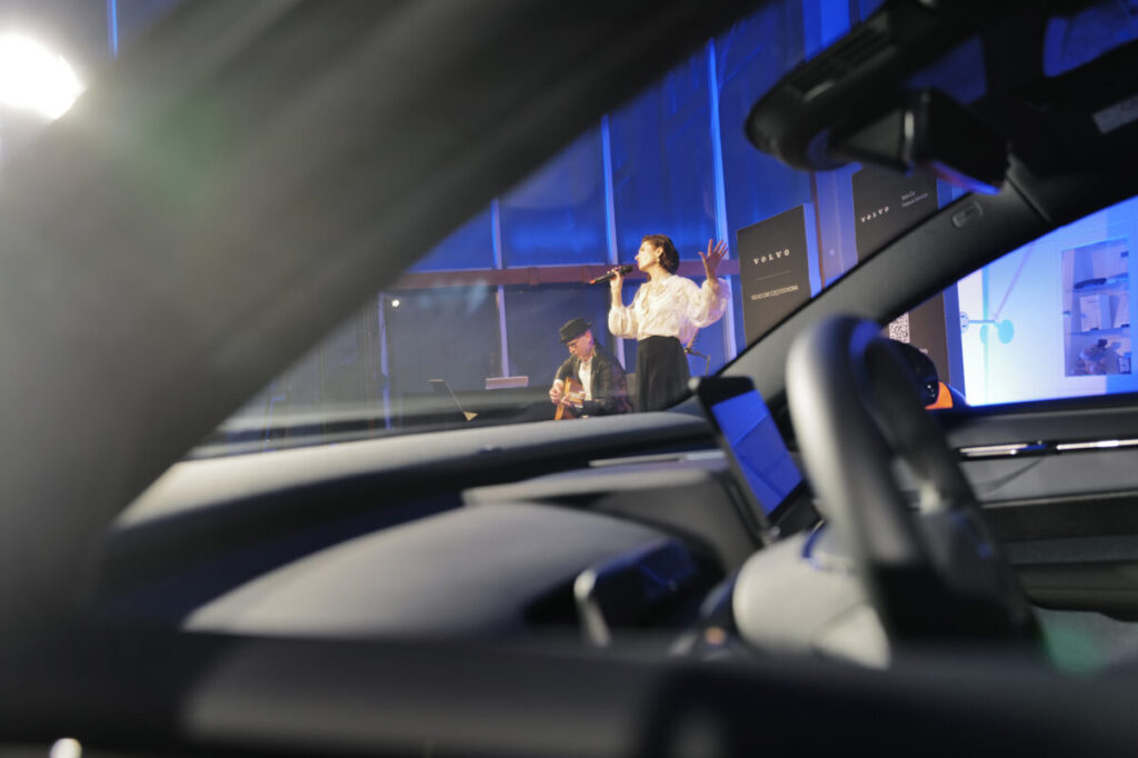 Pamięci Adama Markowskiego – wystawa „Sztuka Dobra” w Volvo Car Częstochowa 70