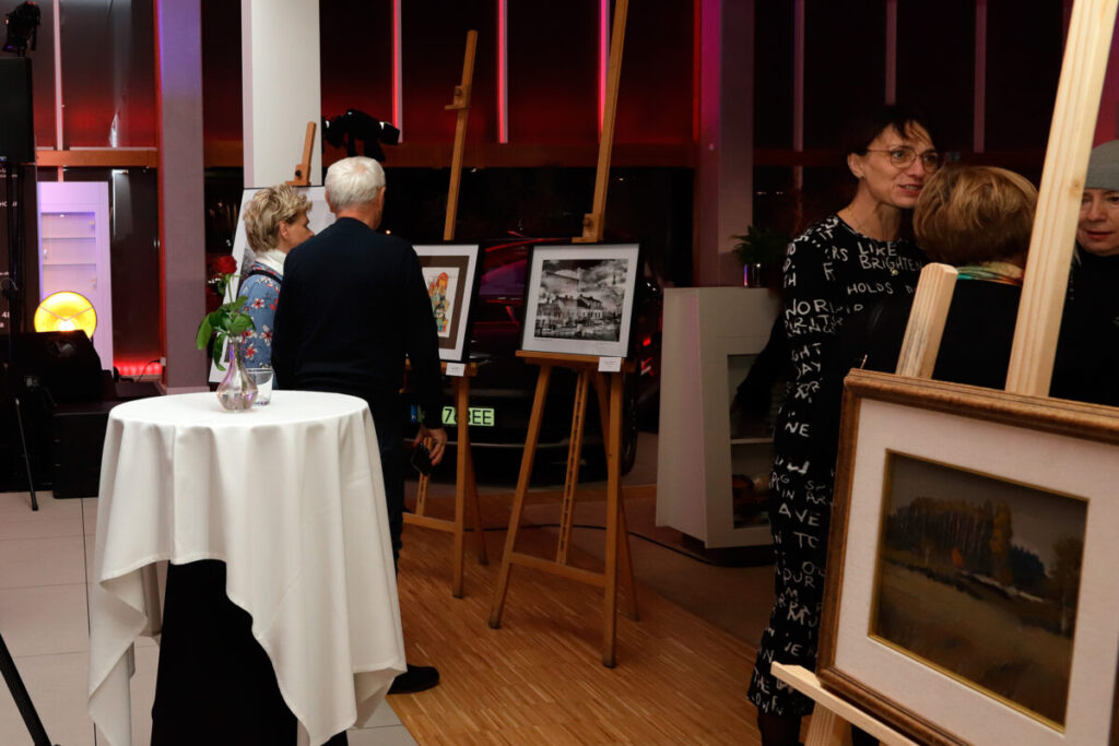 Pamięci Adama Markowskiego – wystawa „Sztuka Dobra” w Volvo Car Częstochowa 19