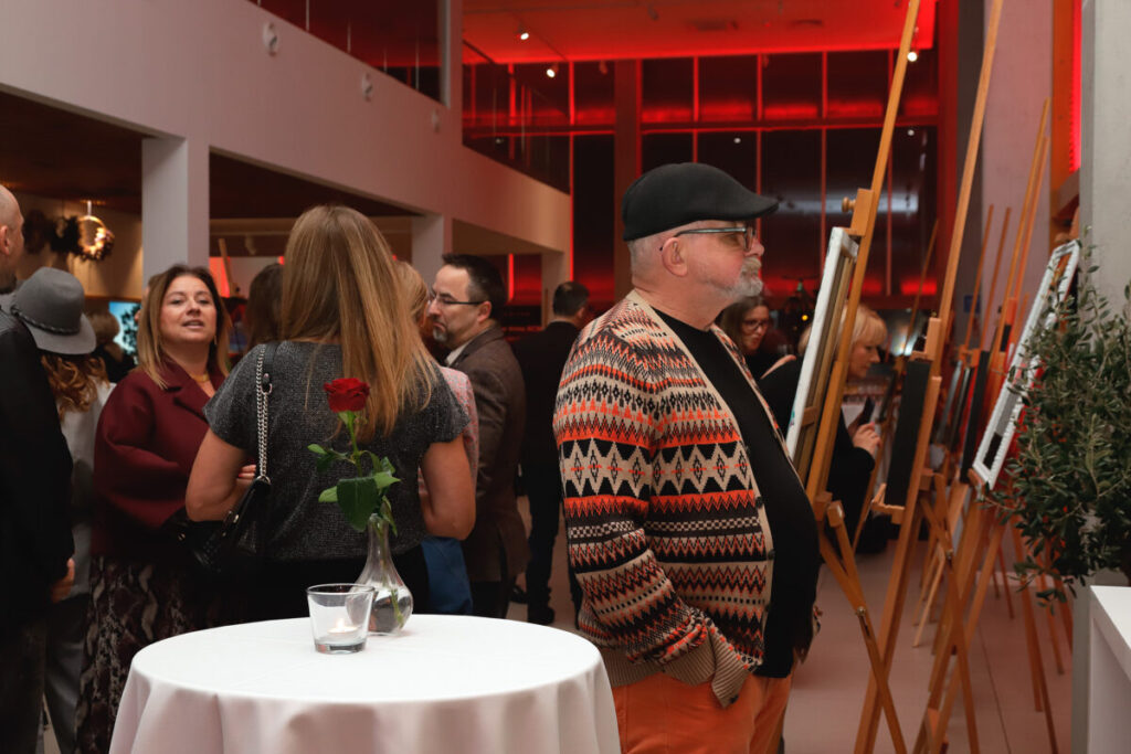 Pamięci Adama Markowskiego – wystawa „Sztuka Dobra” w Volvo Car Częstochowa 25