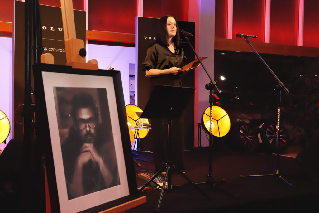 Pamięci Adama Markowskiego – wystawa „Sztuka Dobra” w Volvo Car Częstochowa 1