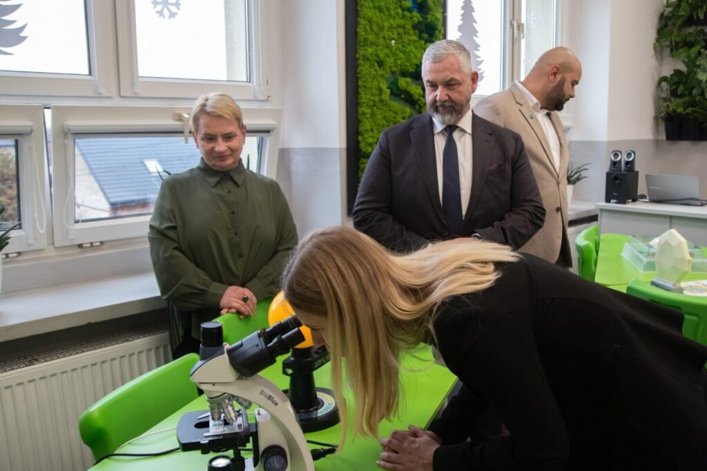 Ekologiczne ABC. Gmina Konopiska - otwarcie Zielonej Pracowni w Zespole Szkolno-Przedszkolnym w Hutkach [fotorelacja] 22