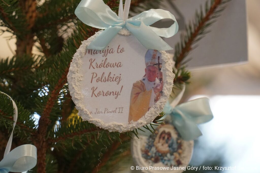 Jasna Góra. 18. Konkurs na Wieczernikową Choinkę. Drzewka zostały udekorowane [ZDJĘCIA] 14