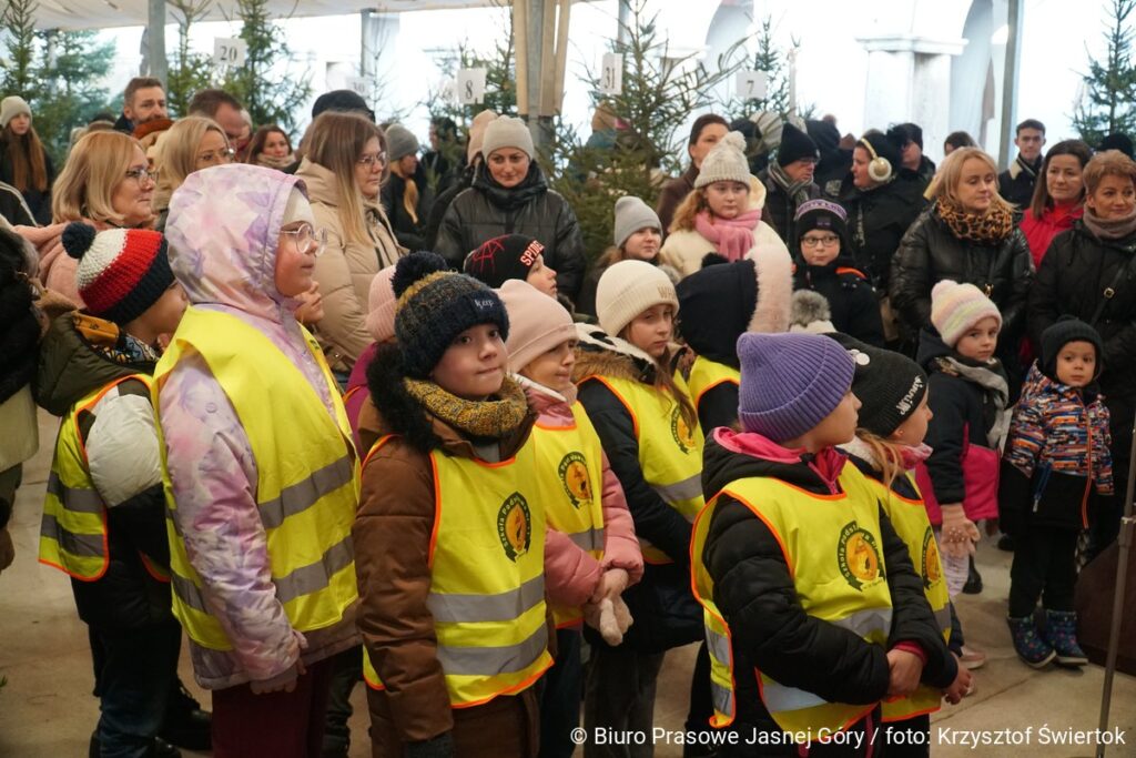 Jasna Góra. 18. Konkurs na Wieczernikową Choinkę. Drzewka zostały udekorowane [ZDJĘCIA] 11
