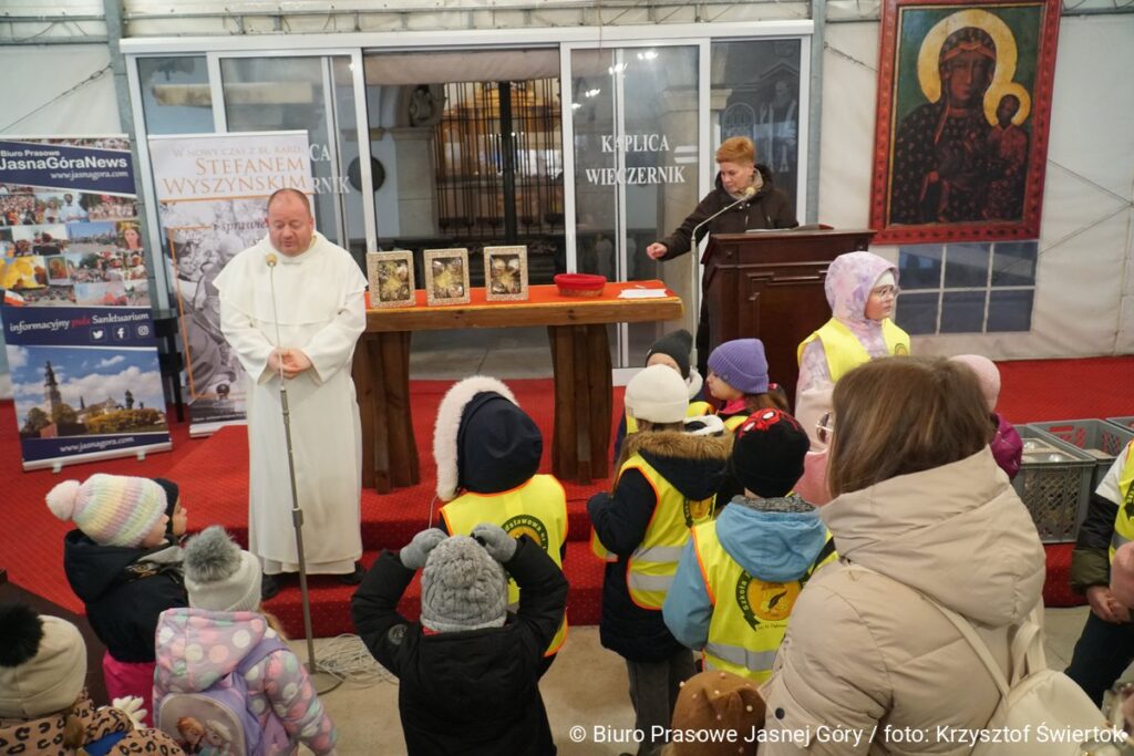 Jasna Góra. 18. Konkurs na Wieczernikową Choinkę. Drzewka zostały udekorowane [ZDJĘCIA] 8