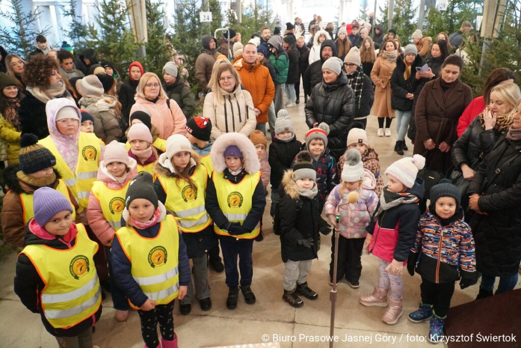 Jasna Góra. 18. Konkurs na Wieczernikową Choinkę. Drzewka zostały udekorowane [ZDJĘCIA] 23