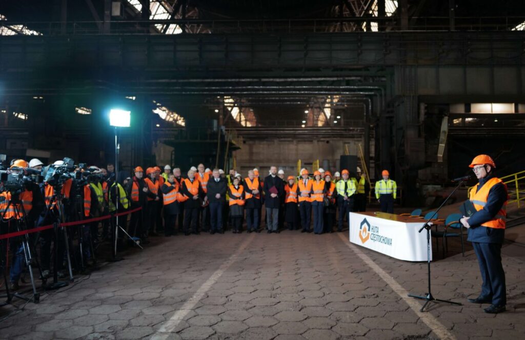 "To dzień historyczny": MON kupiło Hutę Częstochowa [ZDJĘCIA] 9