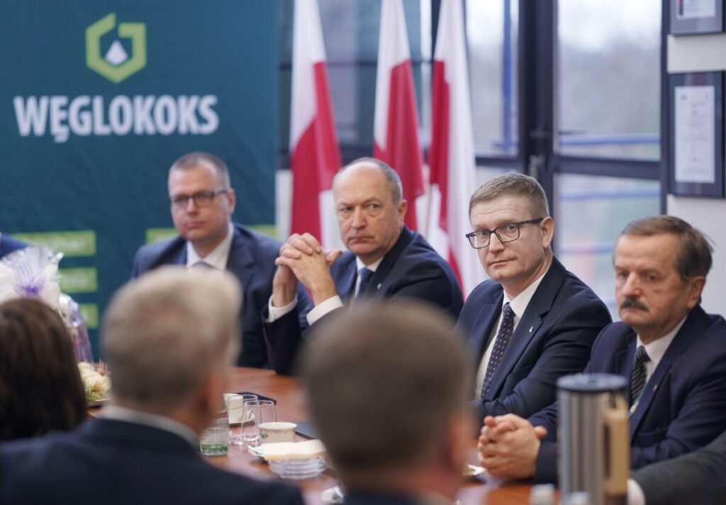 "To dzień historyczny": MON kupiło Hutę Częstochowa [ZDJĘCIA] 16