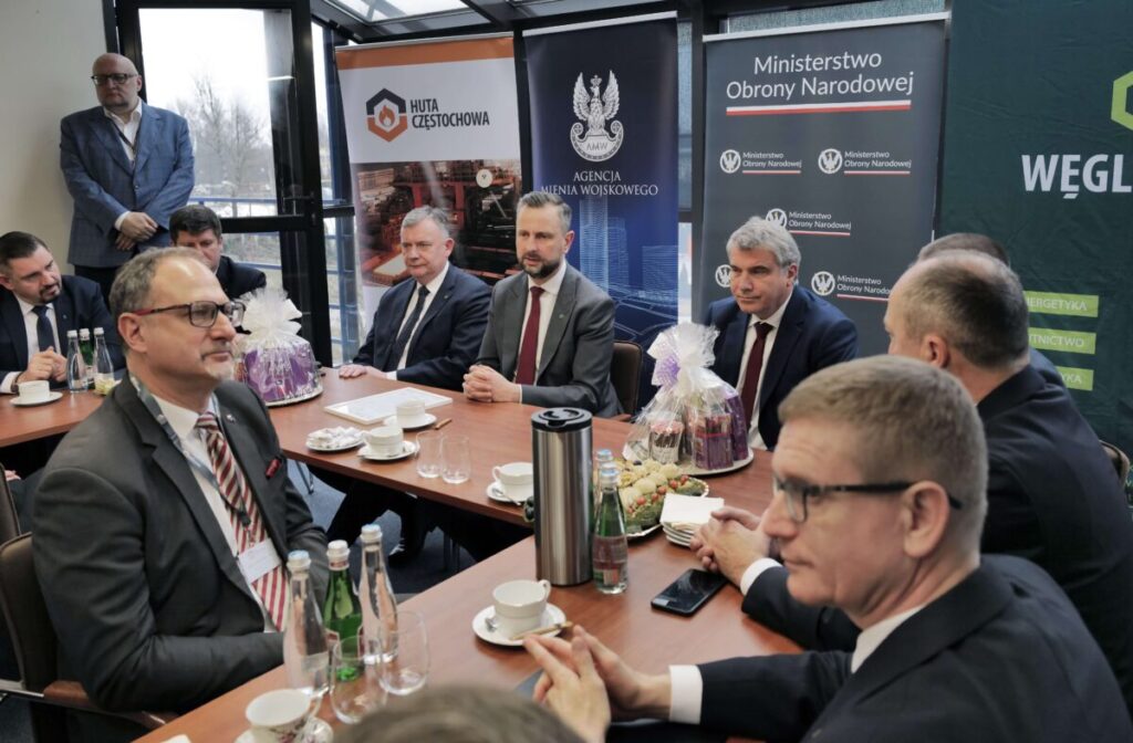 "To dzień historyczny": MON kupiło Hutę Częstochowa [ZDJĘCIA] 2