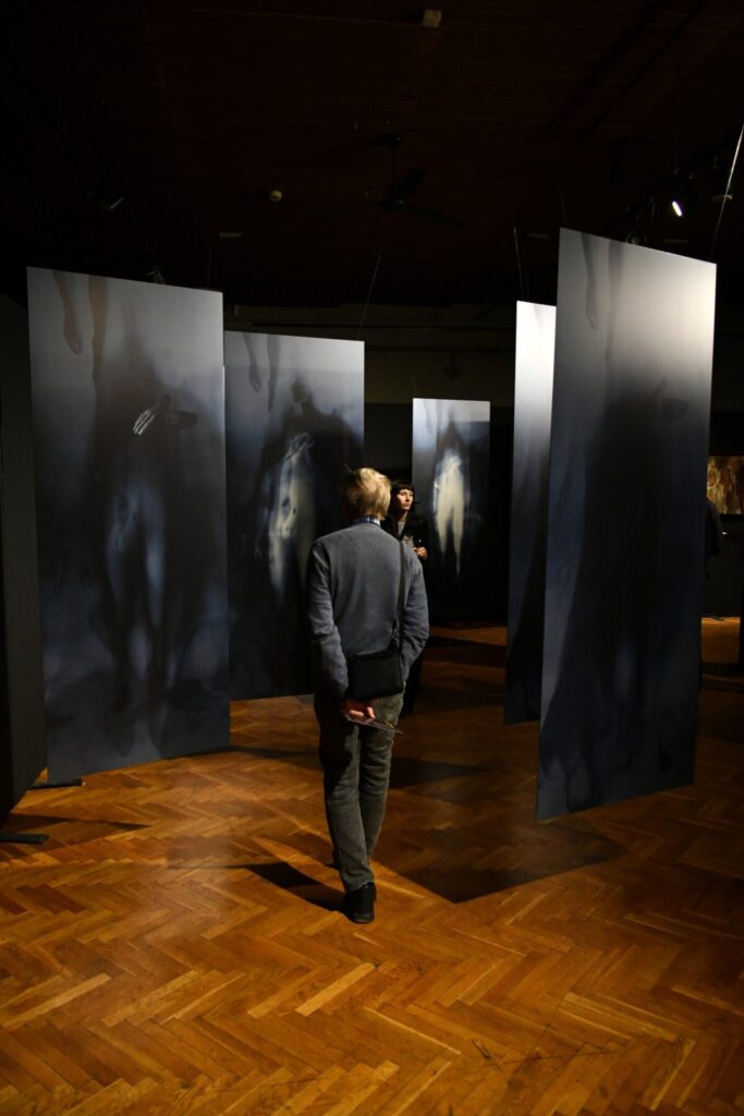 Miejska Galeria Sztuki proponuje : „Ciało. Kilka odsłon nagości”. Tę wystawę musicie obejrzeć! 7